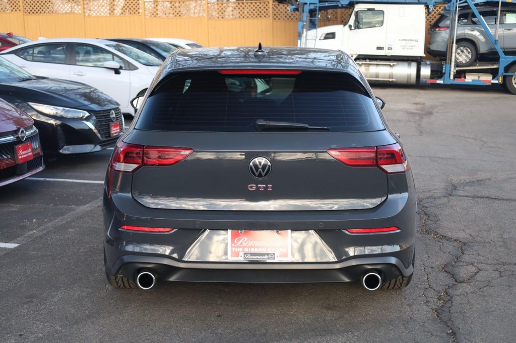 Volkswagen Golf GTI Vehicle Image 06