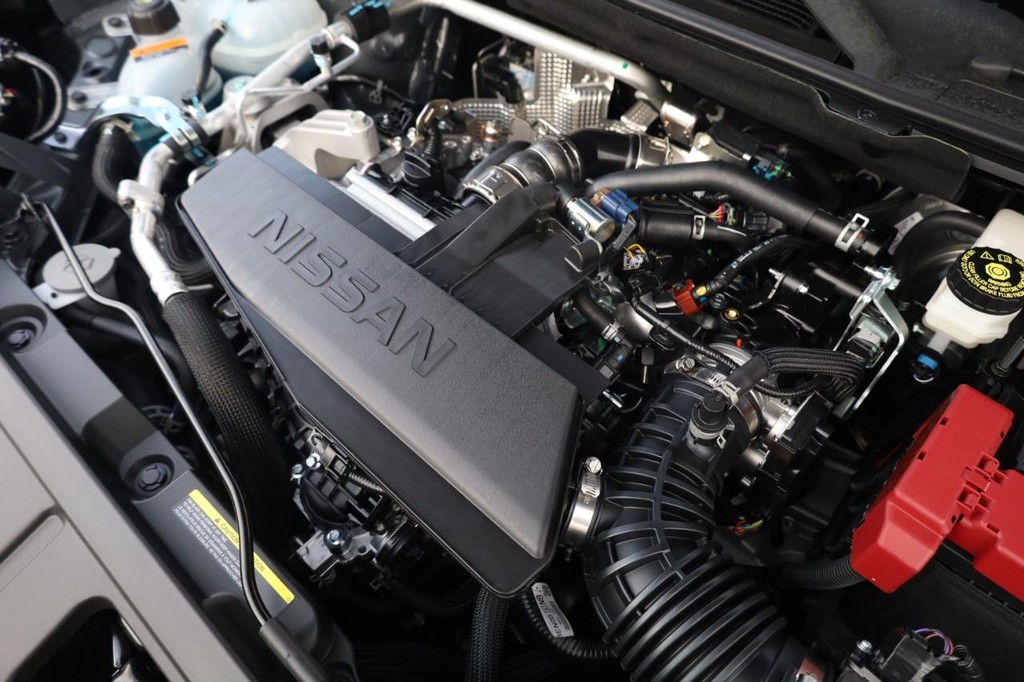 Nissan Rogue Vehicle Full-screen Gallery Image 27