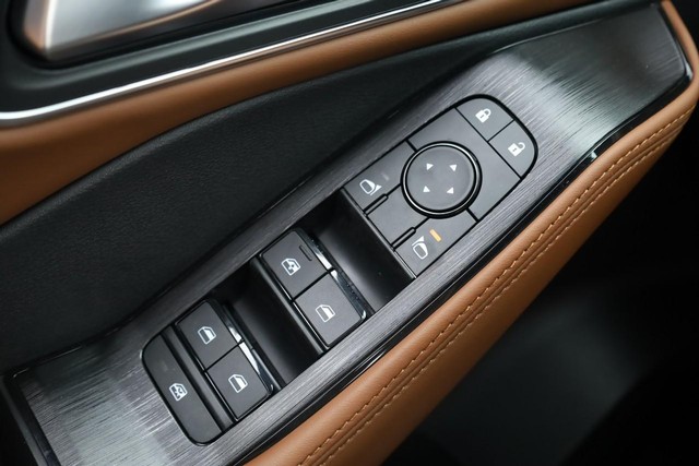 Nissan Rogue Vehicle Full-screen Gallery Image 20