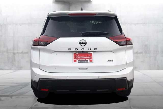 Nissan Rogue Vehicle Image 06