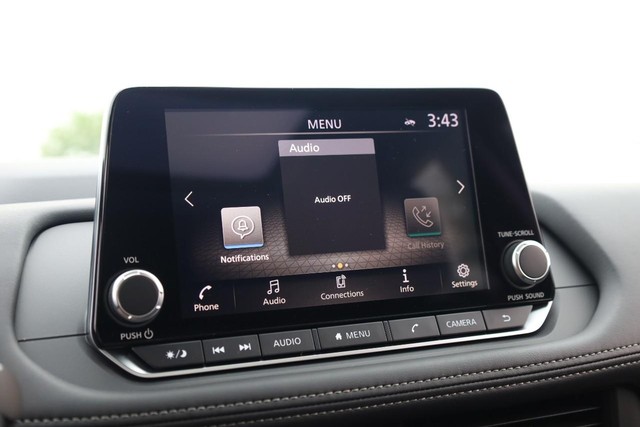 Nissan Rogue Vehicle Image 13