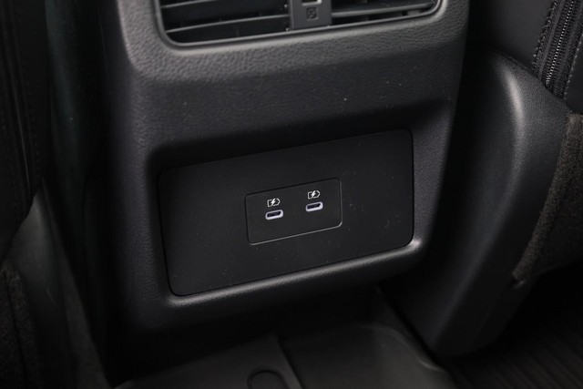 Nissan Rogue Vehicle Image 23