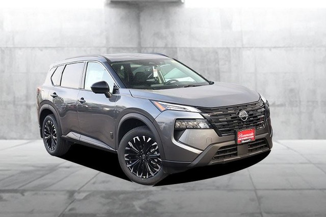 Nissan Rogue Vehicle Full-screen Gallery Image 2