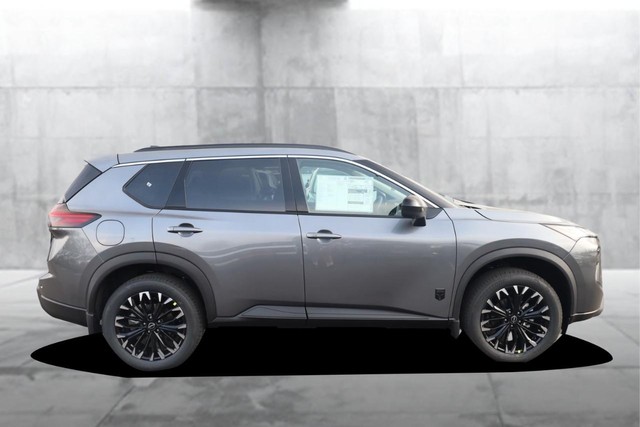Nissan Rogue Vehicle Full-screen Gallery Image 5