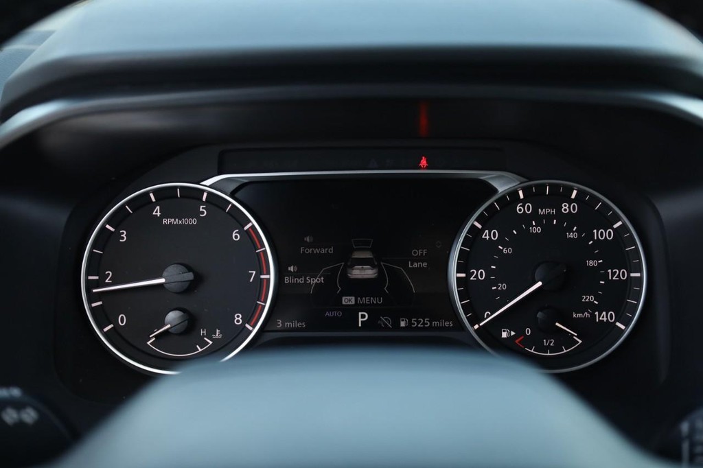 Nissan Rogue Vehicle Image 09