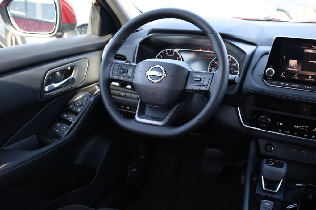 Nissan Rogue Vehicle Image 22