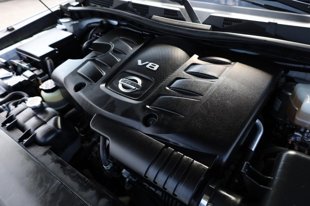 Nissan Armada Vehicle Image 32