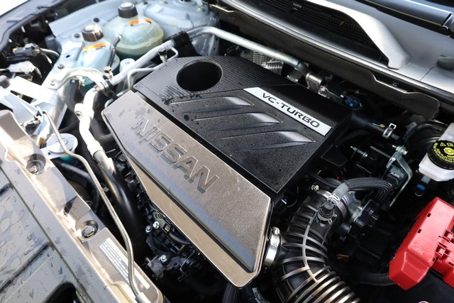 Nissan Rogue Vehicle Image 25