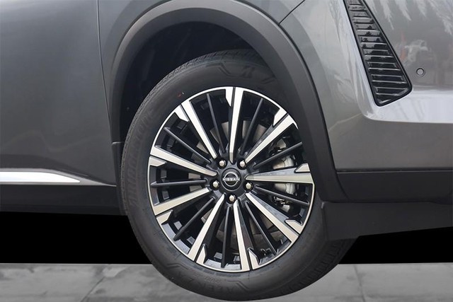 Nissan Pathfinder Vehicle Image 03