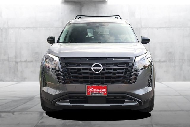 Nissan Pathfinder Vehicle Image 04