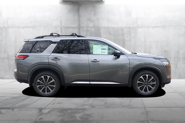 Nissan Pathfinder Vehicle Image 05
