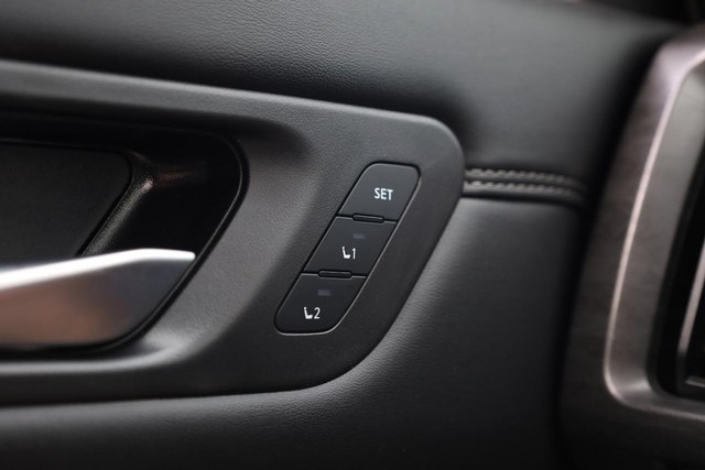 Nissan Pathfinder Vehicle Image 23
