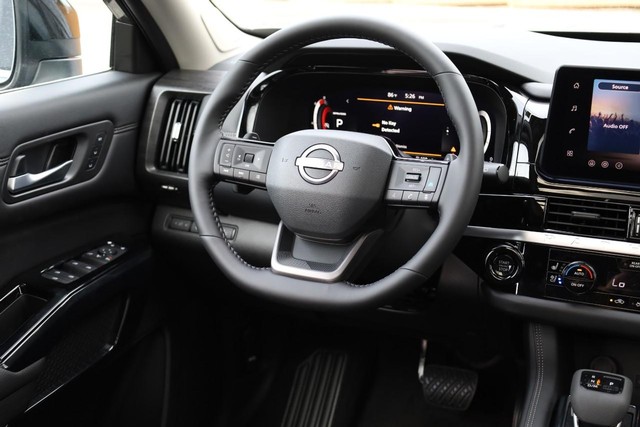 Nissan Pathfinder Vehicle Image 28