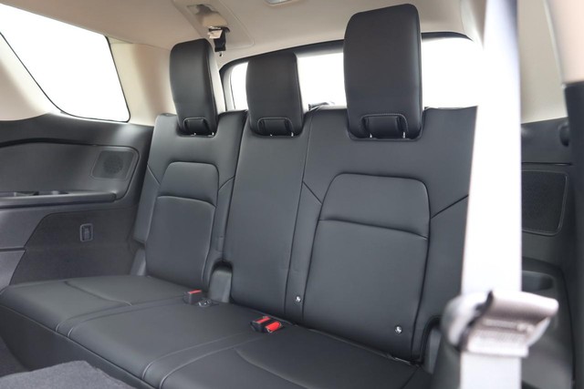 Nissan Pathfinder Vehicle Image 30