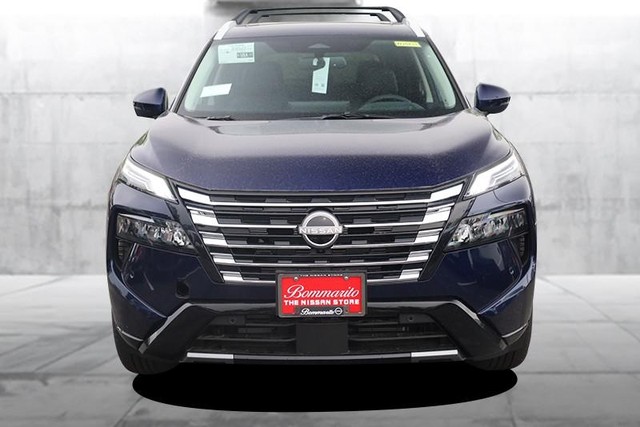 Nissan Rogue Vehicle Image 04