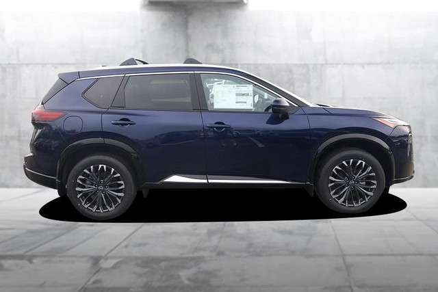 Nissan Rogue Vehicle Image 05