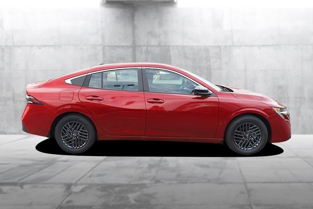 Nissan Sentra Vehicle Image 05
