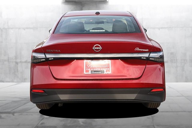 Nissan Sentra Vehicle Image 06