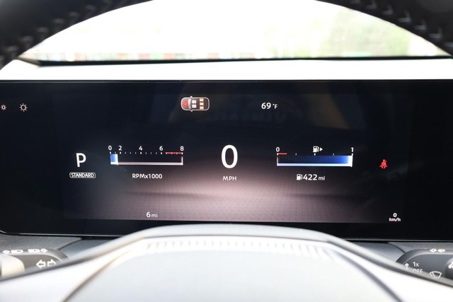 Nissan Sentra Vehicle Image 11