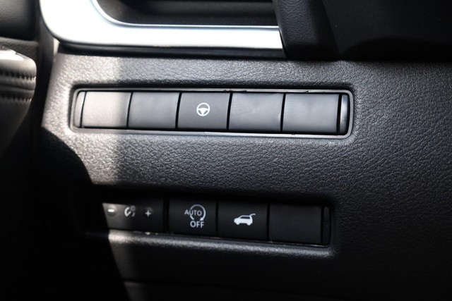 Nissan Rogue Vehicle Image 20