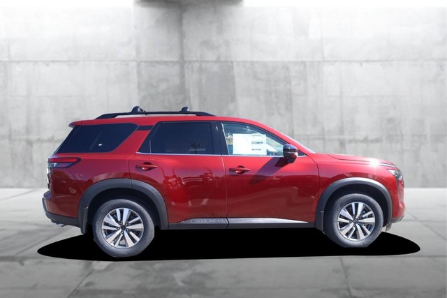 Nissan Pathfinder Vehicle Image 05
