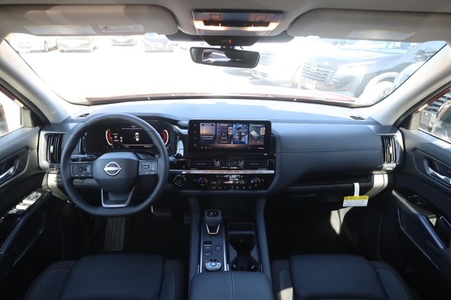 Nissan Pathfinder Vehicle Image 07