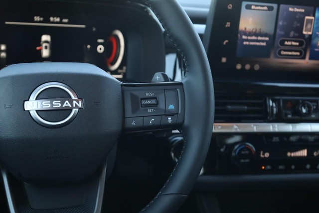 Nissan Pathfinder Vehicle Image 09