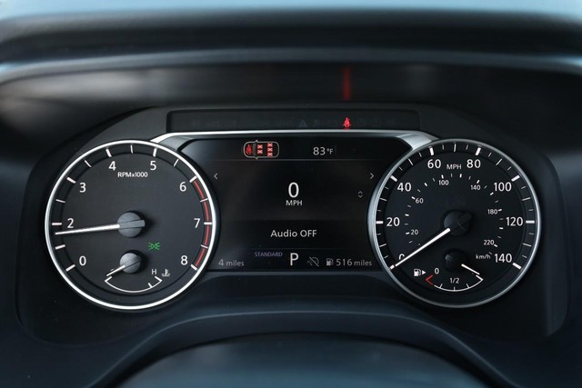 Nissan Rogue Vehicle Image 10