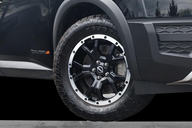 Nissan Pathfinder Vehicle Image 03