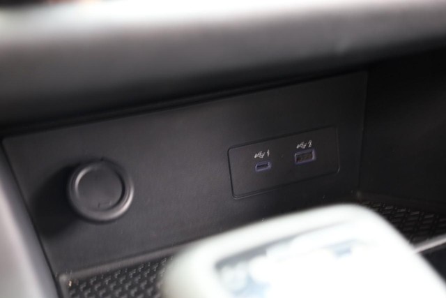 Nissan Pathfinder Vehicle Image 16