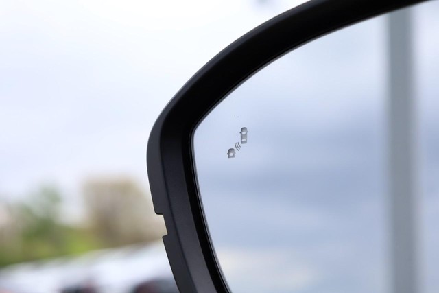 Nissan Pathfinder Vehicle Image 21