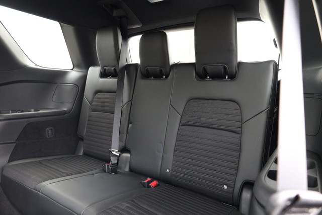 Nissan Pathfinder Vehicle Image 26