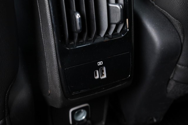 Jeep Compass Vehicle Image 23