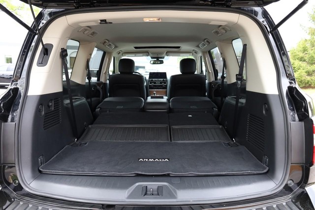 Nissan Armada Vehicle Image 09