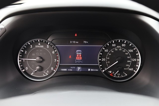 Nissan Armada Vehicle Image 13