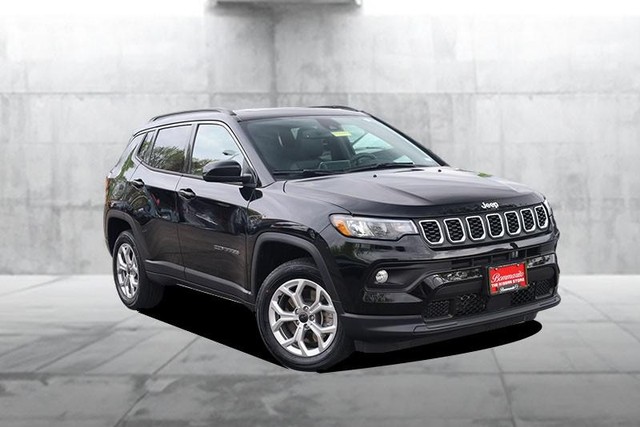 Jeep Compass Vehicle Image 02