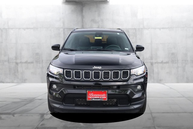 Jeep Compass Vehicle Image 04
