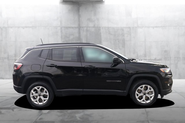 Jeep Compass Vehicle Image 05