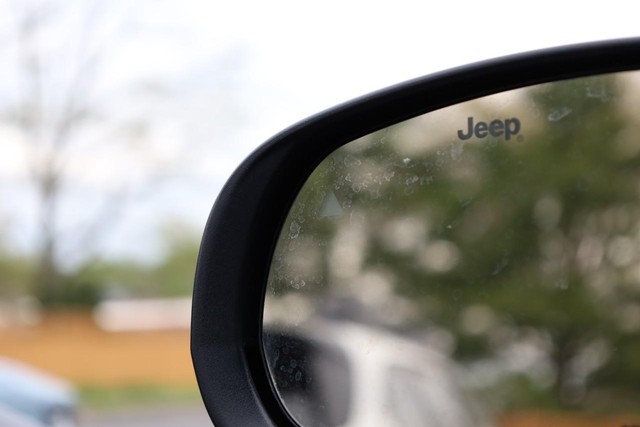 Jeep Compass Vehicle Image 19