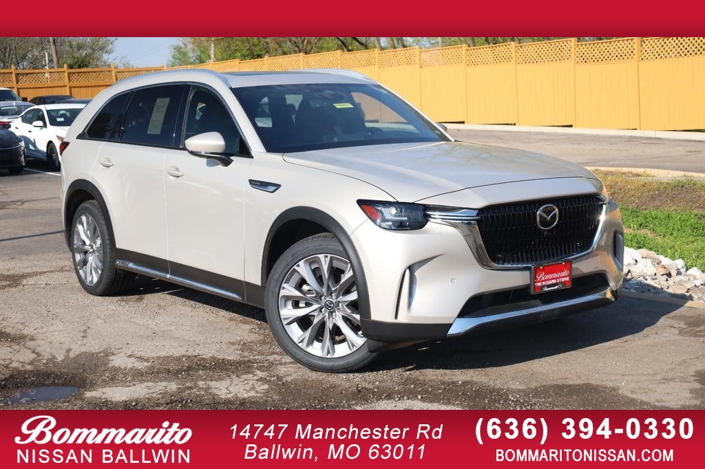 Mazda CX-90 Vehicle Full-screen Gallery Image 01