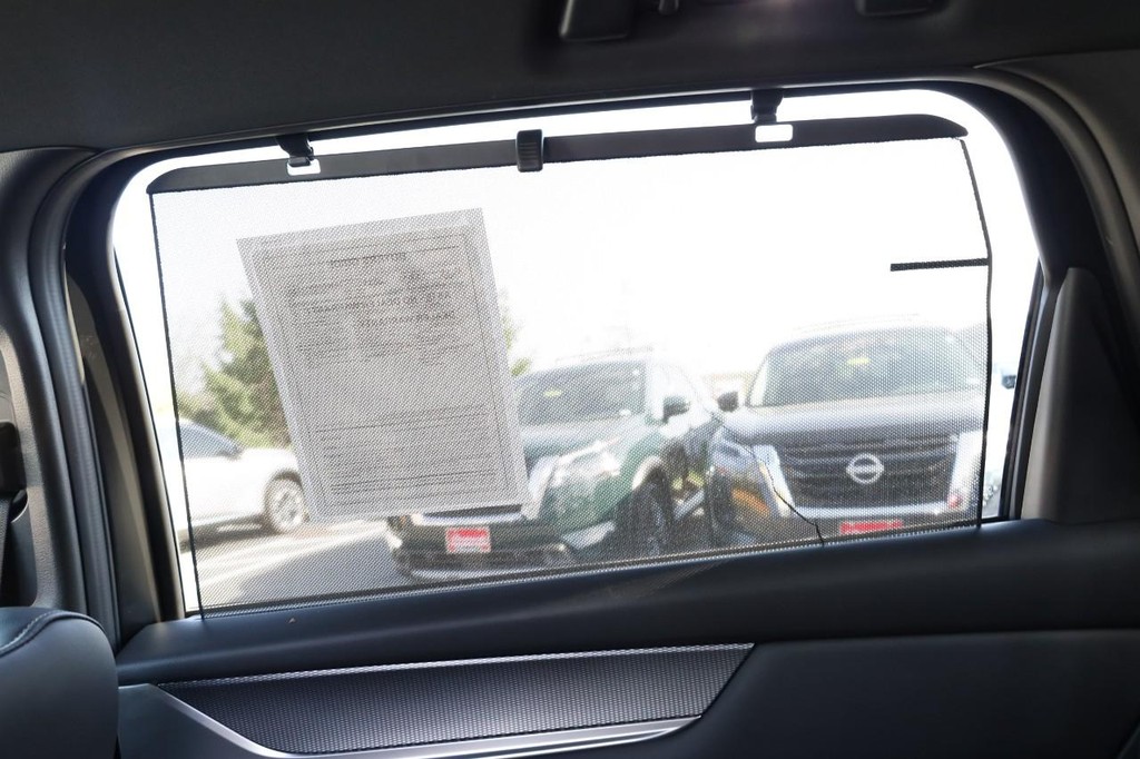 Mazda CX-90 Vehicle Full-screen Gallery Image 26