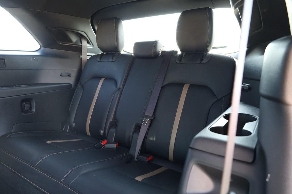 Mazda CX-90 Vehicle Full-screen Gallery Image 29