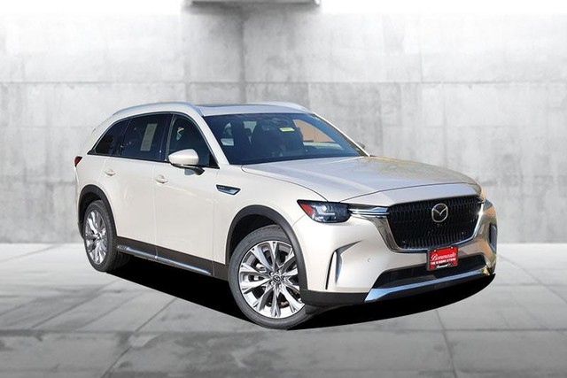 Mazda CX-90 Vehicle Image 02