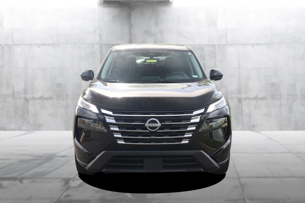 Nissan Rogue Vehicle Image 04