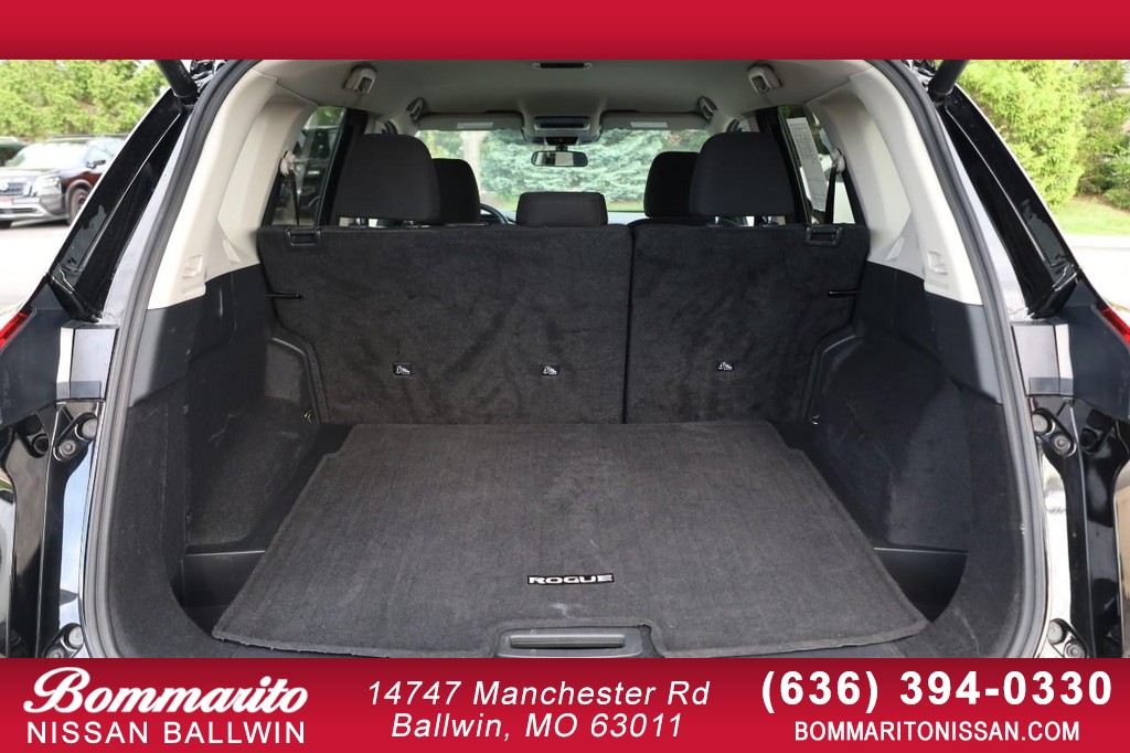 Nissan Rogue Vehicle Image 07