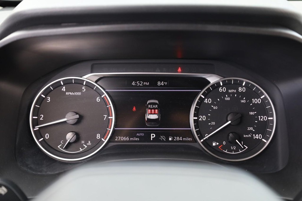 Nissan Rogue Vehicle Image 10