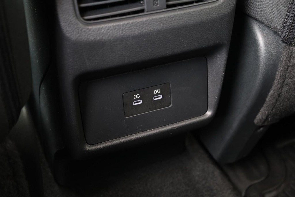 Nissan Rogue Vehicle Image 21