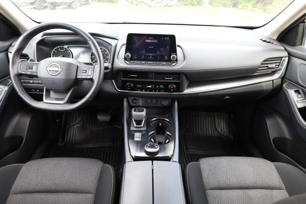 Nissan Rogue Vehicle Image 22