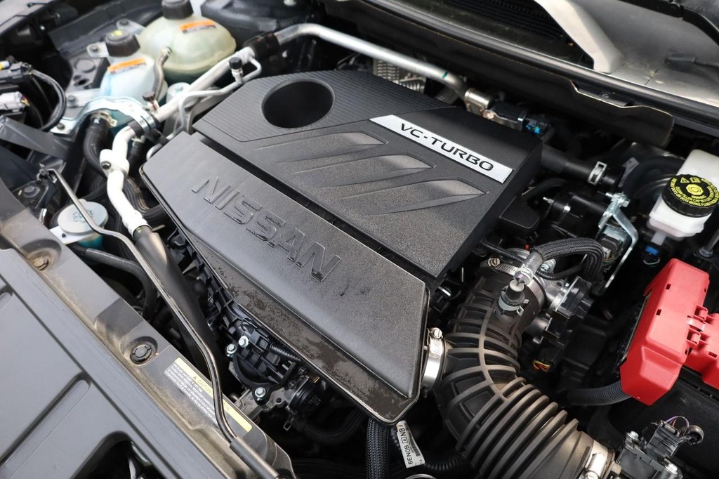 Nissan Rogue Vehicle Image 25