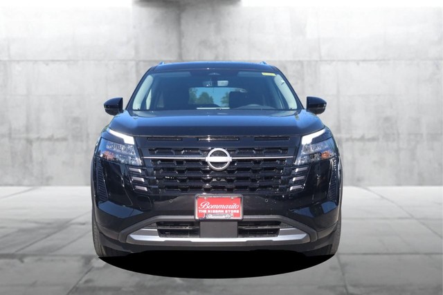 Nissan Pathfinder Vehicle Image 04